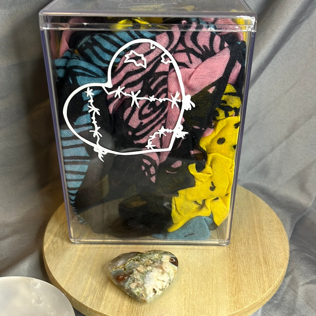 Flower Agate Heart Carving